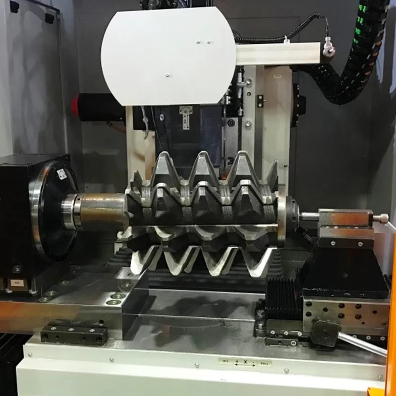 Заточной станок с ЧПУ для червячных фрез SMG400HF3 изображение