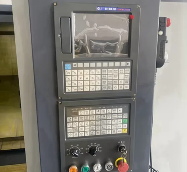Токарный станок с ЧПУ CY-K55m  изображение